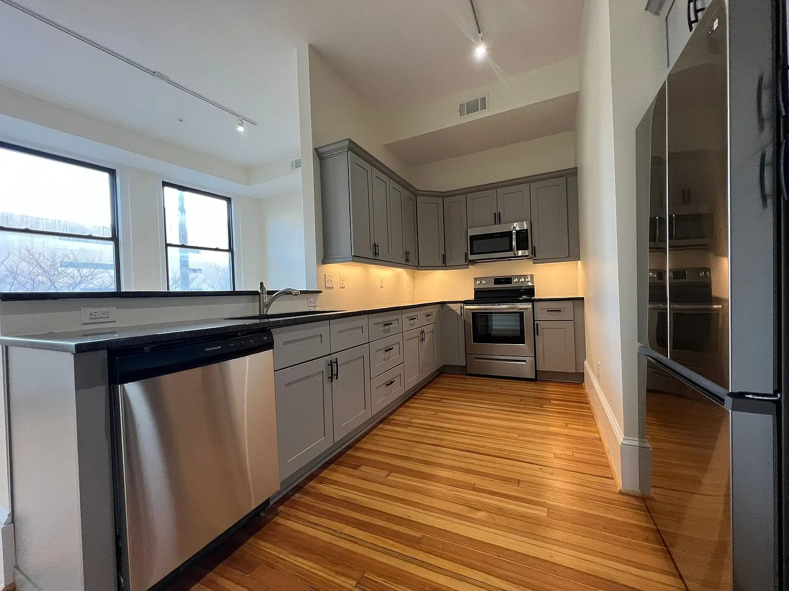 301 Campbell Avenue- Downtown-Live, Work, & Play — Photo 1