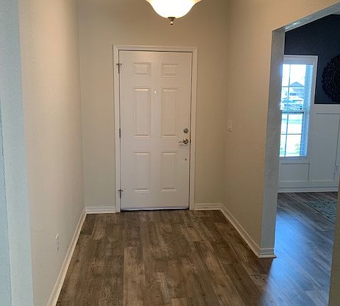 2nd image of 103 Kensington Cir