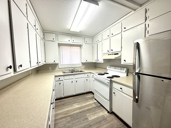 3rd image of 601 A St NW Unit 8