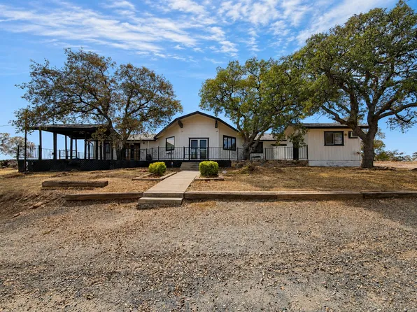 9846 Alamo Dr, La Grange, CA 95329