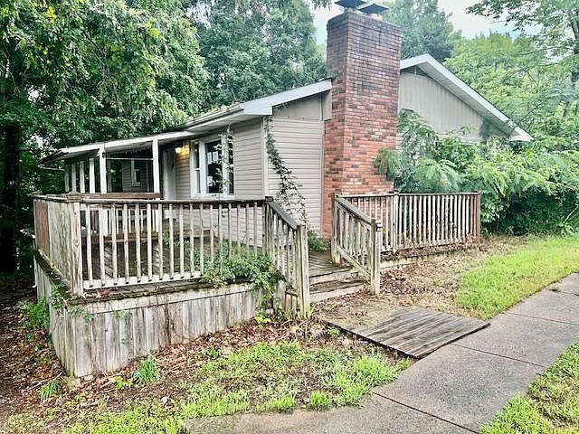 1st image of 182 Carol Dr
