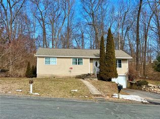 69 Cedar Ln, Beacon Falls, CT 06403
