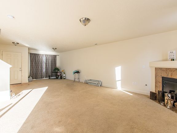 4th image of 4504 Monterey Dr