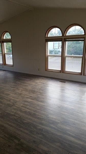 2nd image of 354 La Casa St