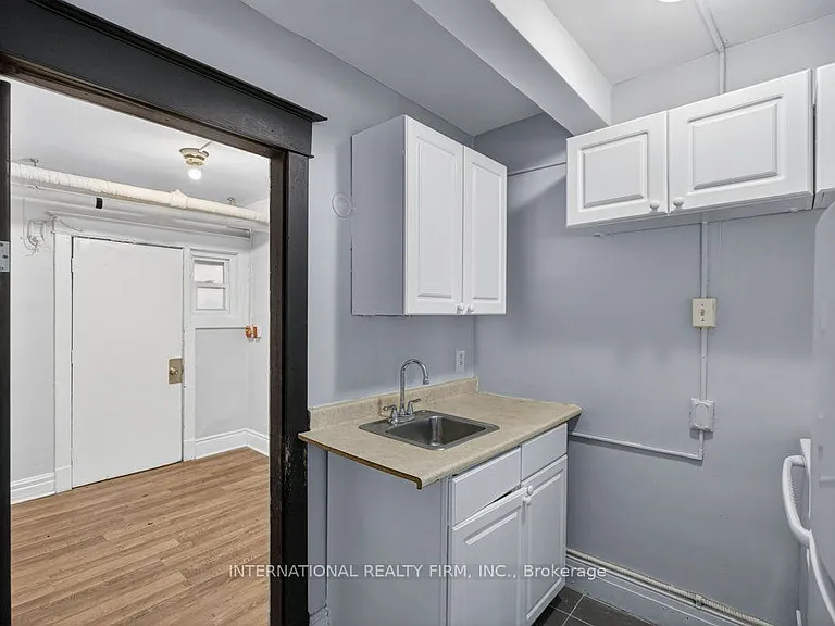 109 Balsam Ave S #2 — Photo 10