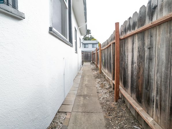 2709 California St, Berkeley, CA 94703
