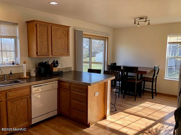 5th image of 9982 Flat Rock Ct