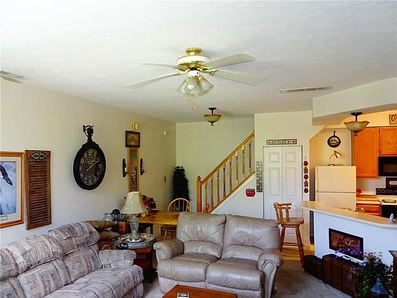 4th image of 6567 Green Haven Pl APT B