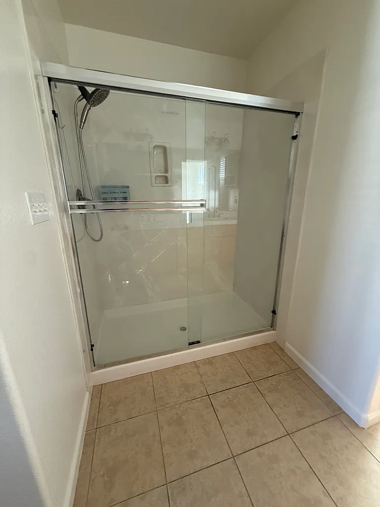 3 bed, 2.5 bath, 1351 sqft, $3,150 — Photo 4