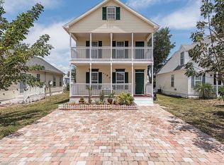 421 Leawood Cir, Naples, FL 34104