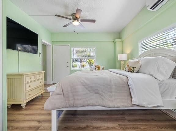 5th image of 1207 E River Dr #19