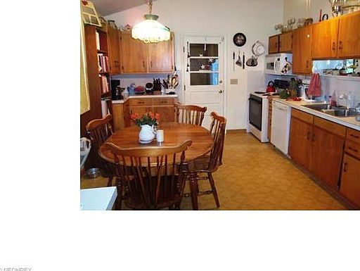 3rd image of 424 Charring Cross Dr