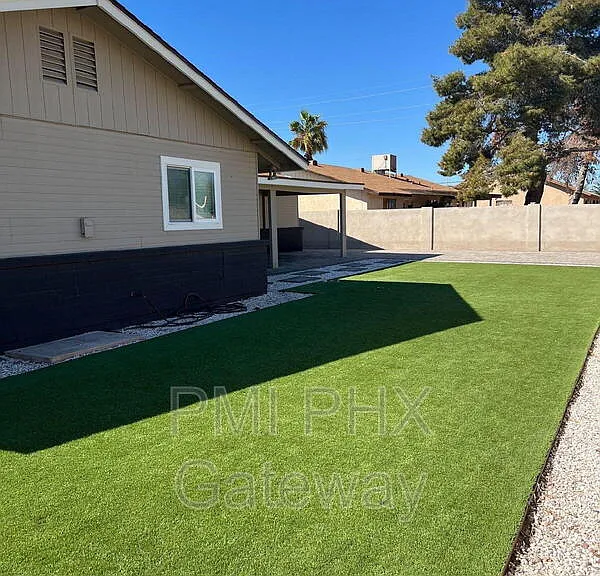1336 W 12th St — Photo 7