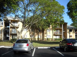 200 Palm Cir W APT 101, Hollywood, FL 33025