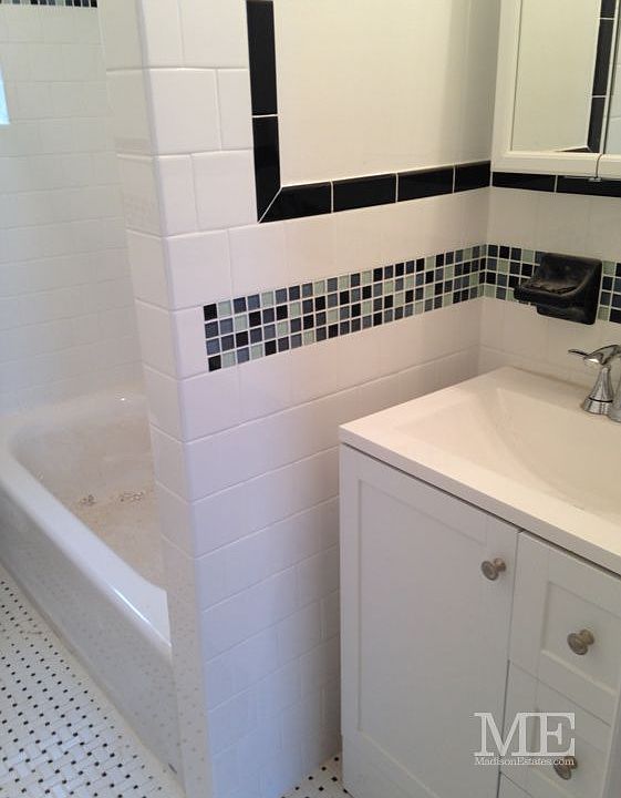 2nd image of 605 E 16th St APT 1D