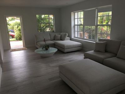 9325 Byron Ave, Surfside, FL, 33154