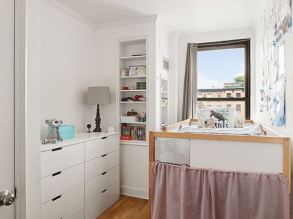 5th image of 1 Tiffany Pl APT 3D