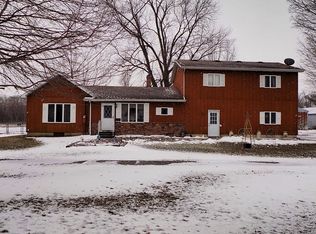 308 E 6th St, Long Point, IL 61333