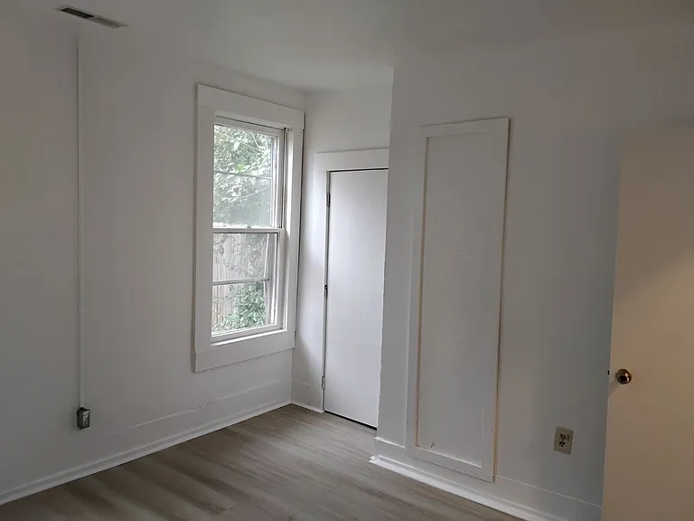 1632 N Irving Ave — Photo 12