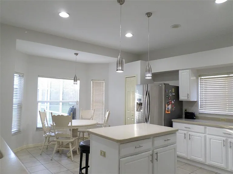 19407 Sandy Springs Cir — Photo 10