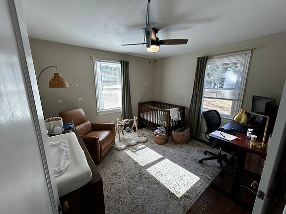 5th image of 233 Perry Ave