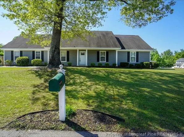 112 Forest Creek Dr, Raeford, NC 28376
