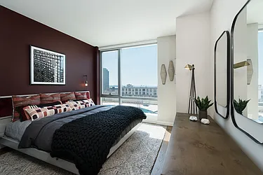 25 Christopher Columbus Drive, #H25-1110