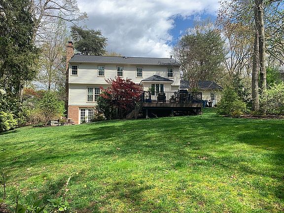 5th image of 2232 Carmichael Dr