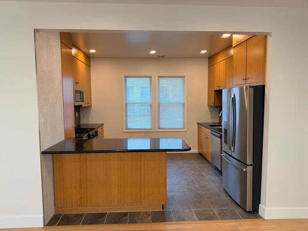 2 bed, 1200 sqft, $2,750 — Photo 1