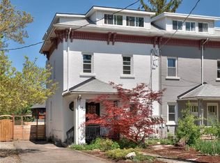 54 Willow St, Waterloo, ON N2J1V5