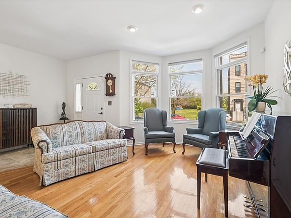 2nd image of 4538 S Saint Lawrence Ave