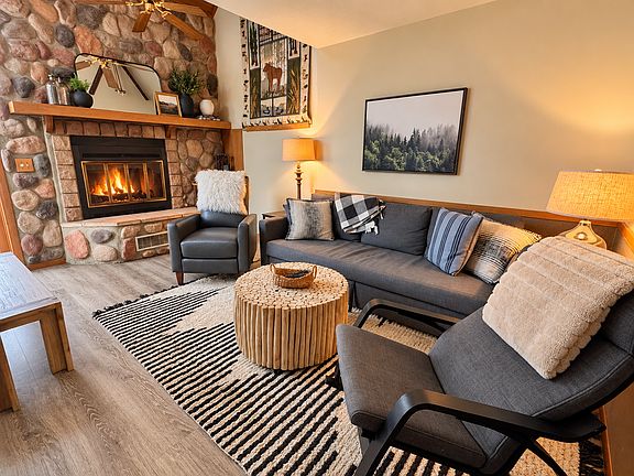 5th image of 511 Moose Mountain Dr