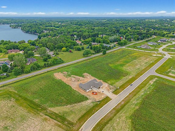 2nd image of W297N8135 Meadow Bliss DRIVE