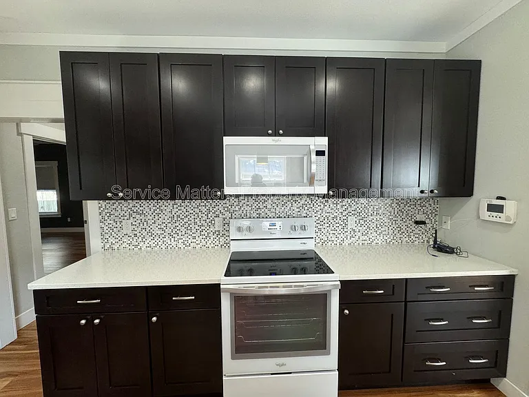 1416 E Baars St — Photo 11
