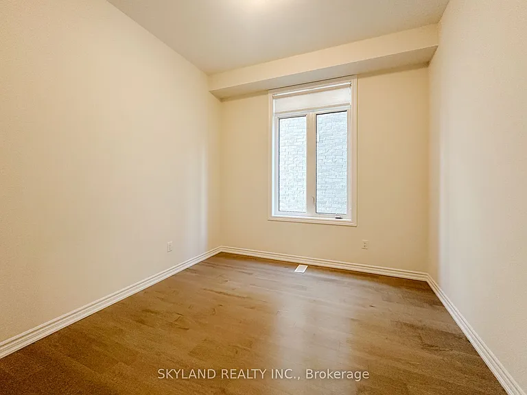 33 Del Ray Cres — Photo 7