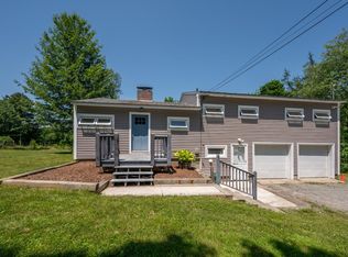 626 County Rd, New London, NH 03257