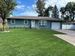 876 B St, David City, NE 68632