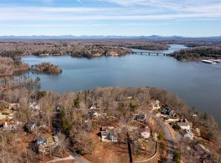 3487 Point View Cir, Gainesville, GA 30506