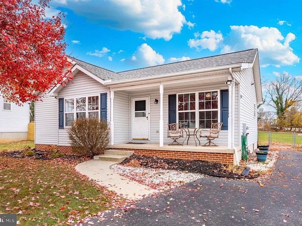 1st image of 1024 Kasinof Ave