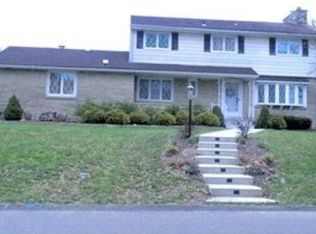16 Hindman Ave, Burgettstown, PA