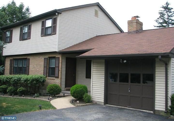 1st image of 10 Aldee Ln