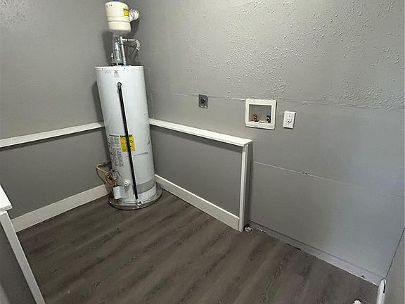 4th image of 1700 Theodore Ln