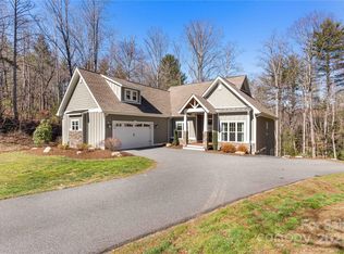 296 Morning Air Ln, Hendersonville, NC 28792