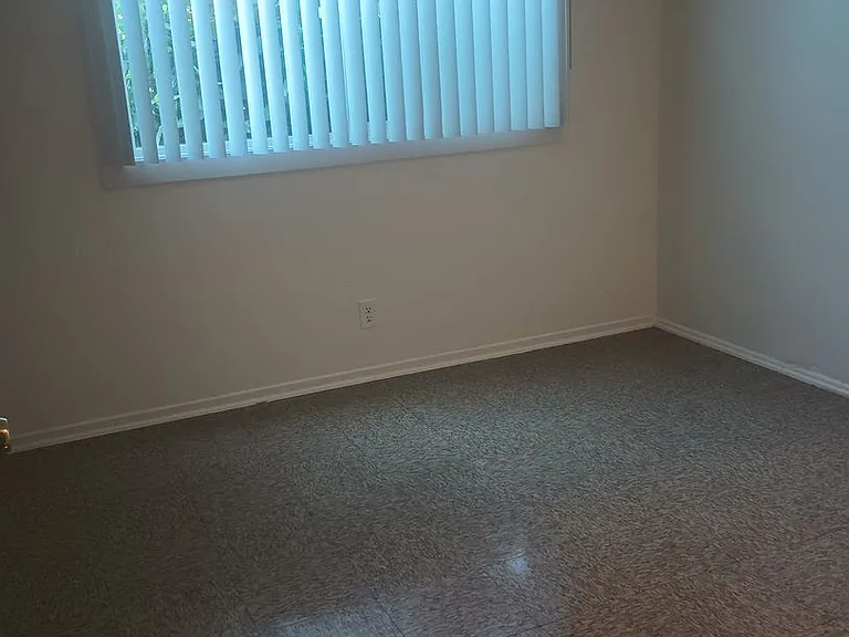 508 S Victoria Ave — Photo 26