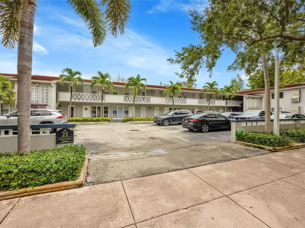 21 Edgewater Dr APT 202, Coral Gables, FL 33133