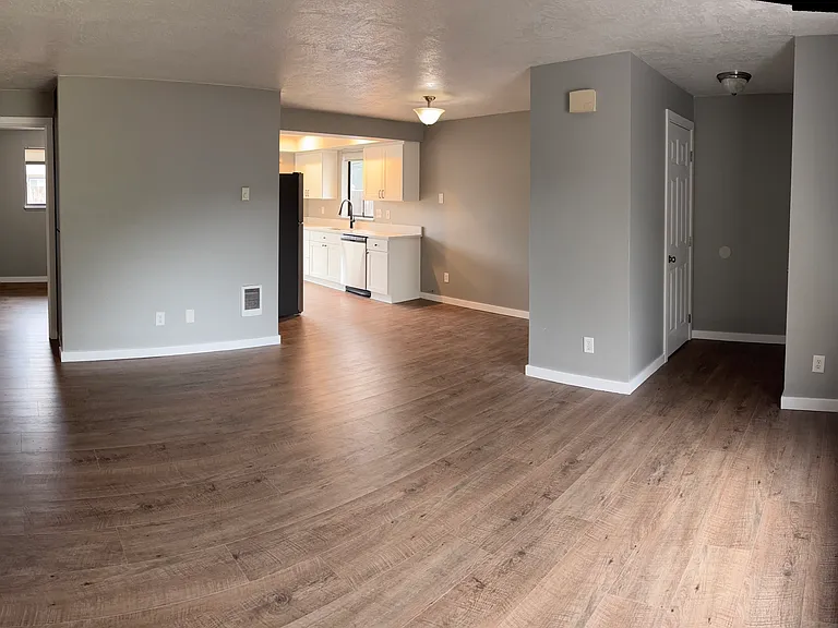 405 SE Alethea Way #405 — Photo 4