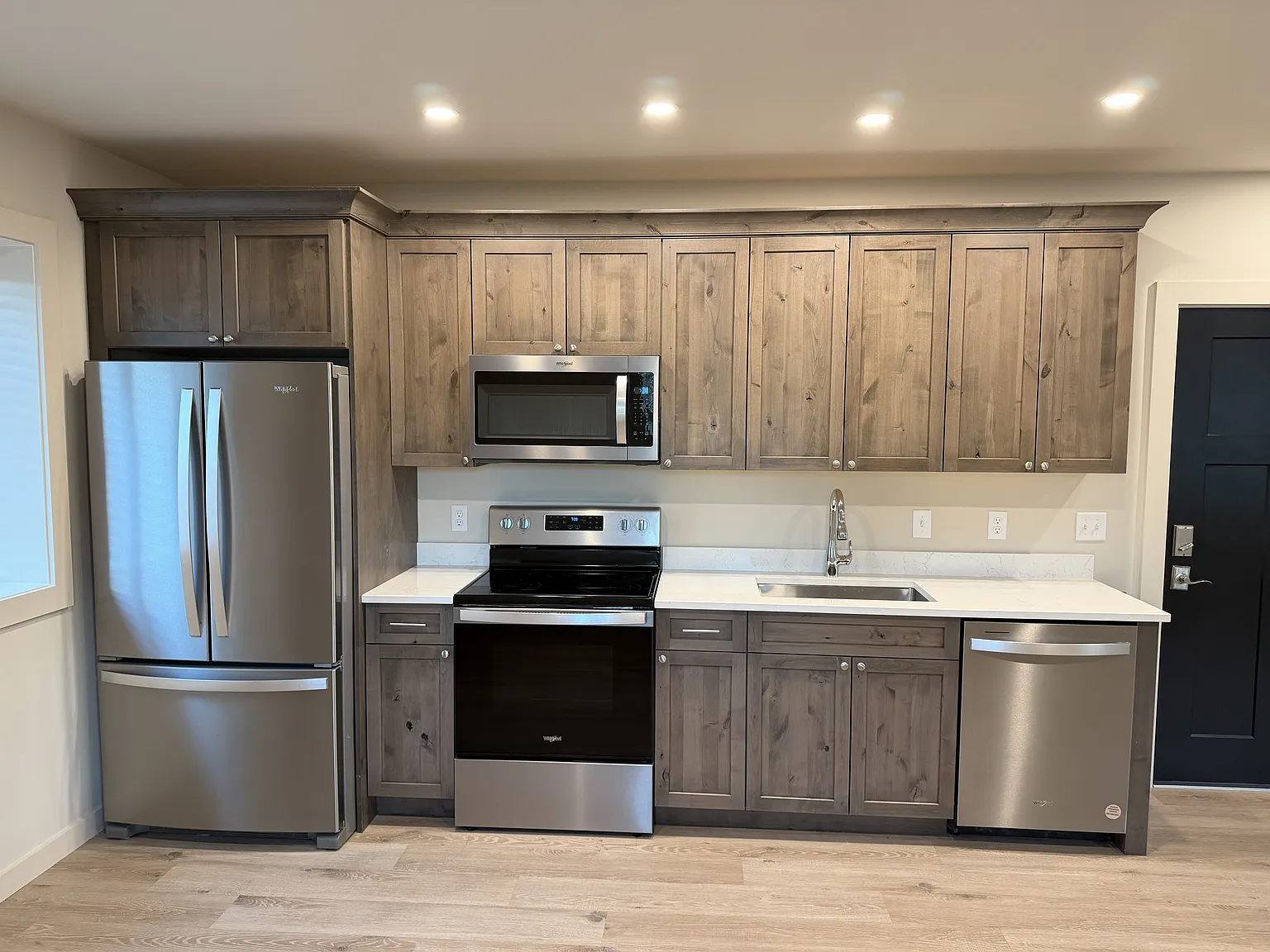 4 Laurel Hill Drive - 1 — Photo 2