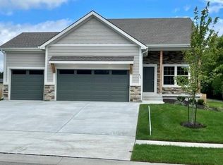 802 Merion St, Lansing, KS 66043