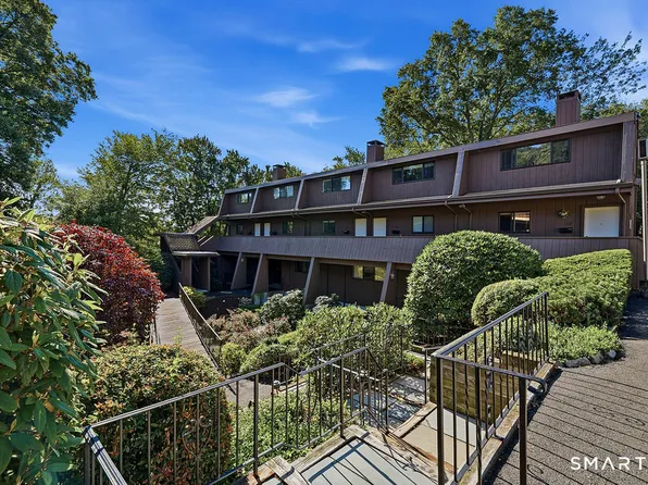 135 Knapps Highway #135, Fairfield, CT 06825