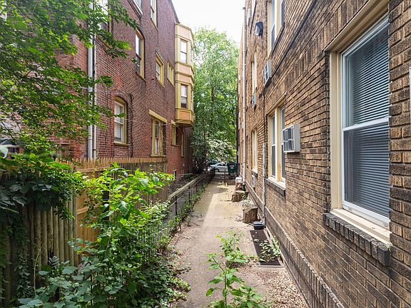 3rd image of 4537 Osage Ave #1